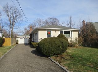 53 Willis St, Northport, NY 11768