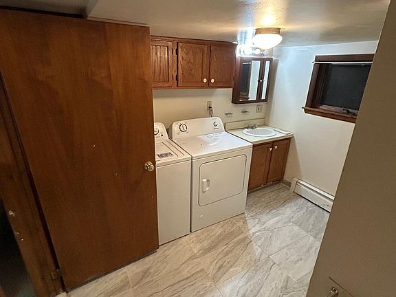 5th image of 85 Blackman St APT 2