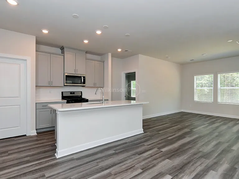 4107 Armstrong Farm Dr — Photo 8