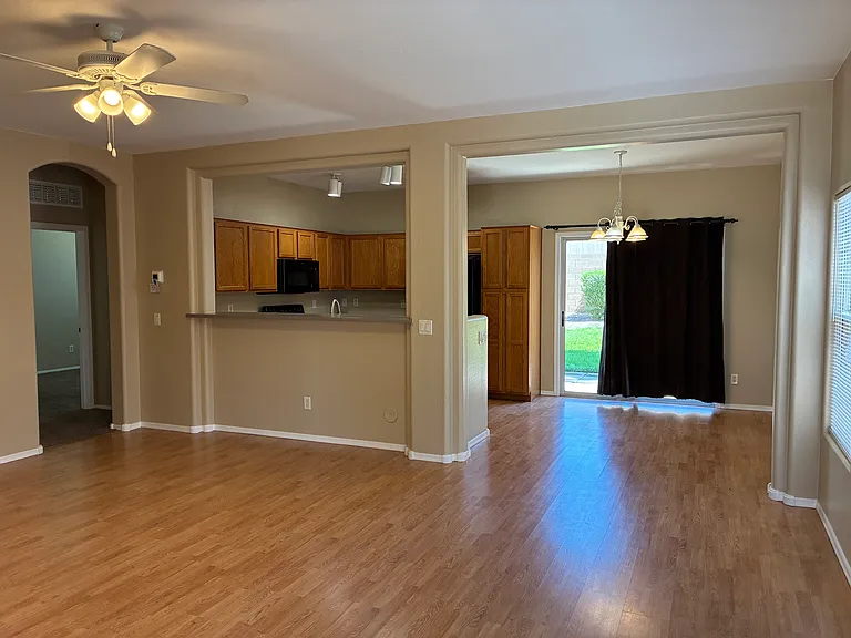 15340 W Acapulco Ln — Photo 6