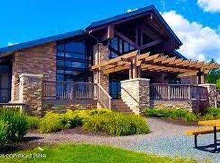 17 Orono Dr, Pocono Lake, PA 18347