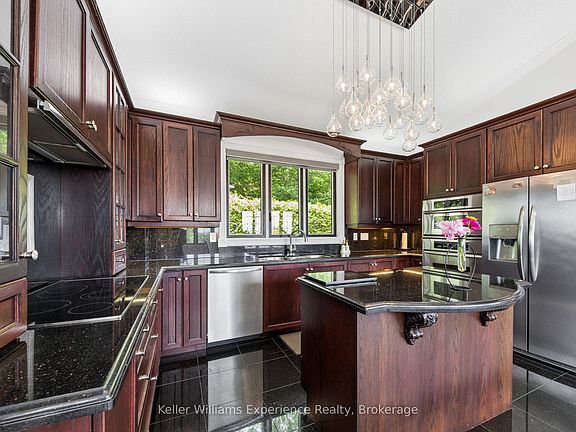 5th image of 378 Aberdeen Blvd