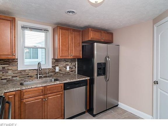 3rd image of 7106 Luelda Ave