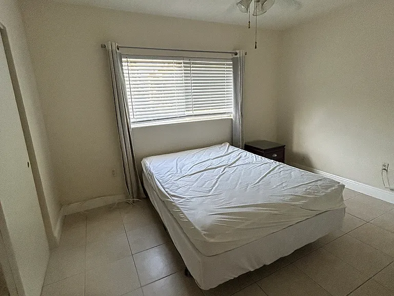 265 SW 7th St #2 — Photo 22