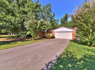 7905 Woodchuck Rd, Yukon, OK 73099