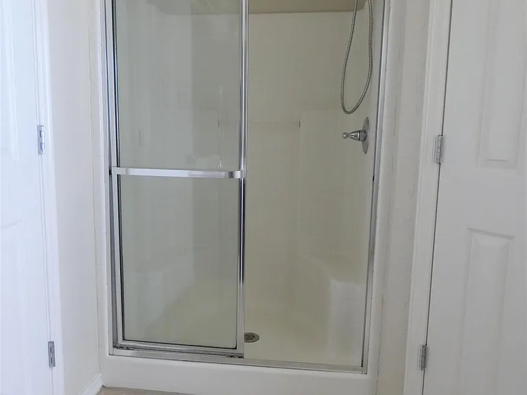 4220 Manhattan Dr — Photo 7