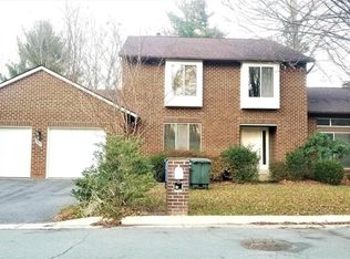 10925 Broad Green Ter, Rockville, MD 20854