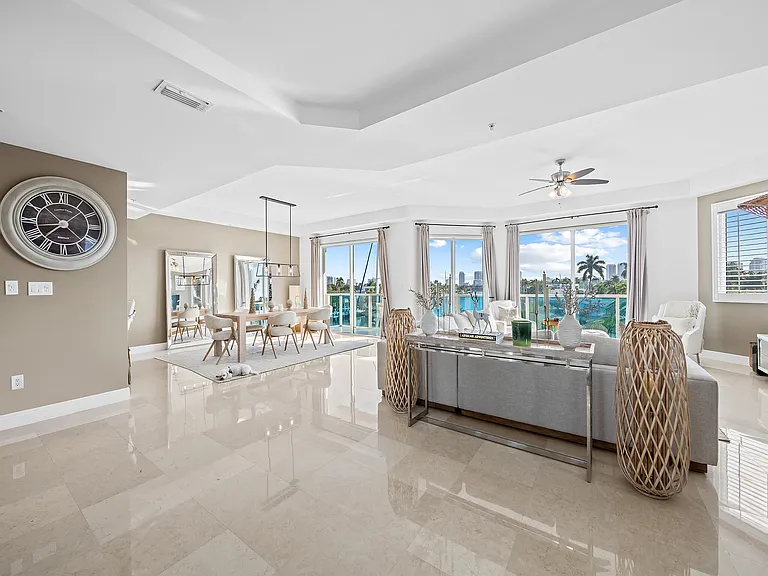 516 Hendricks Isle #4C — Photo 9