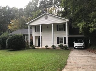 5005 Sandlewood Dr, Raleigh, NC 27609