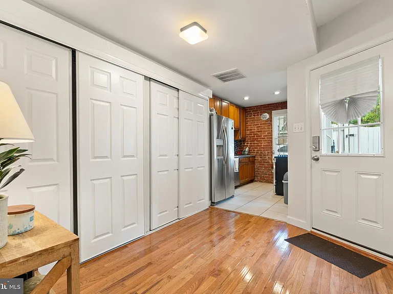 1723 Seaton St NW — Photo 8
