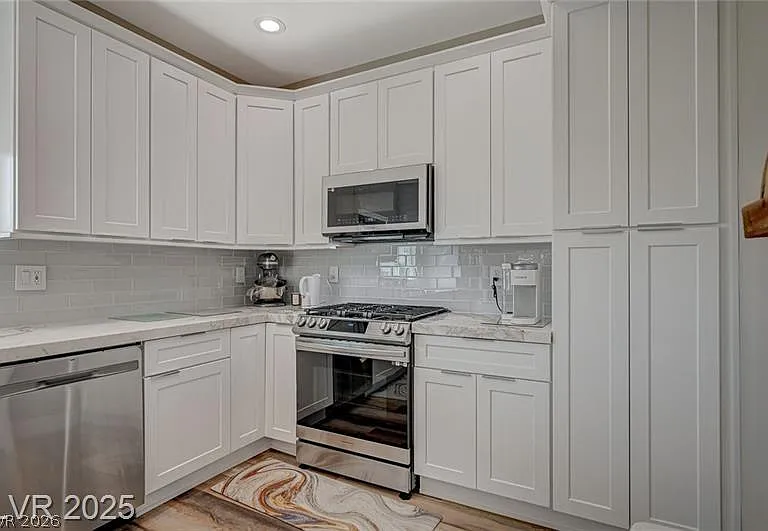10509 India Hawthorn Ave — Photo 4