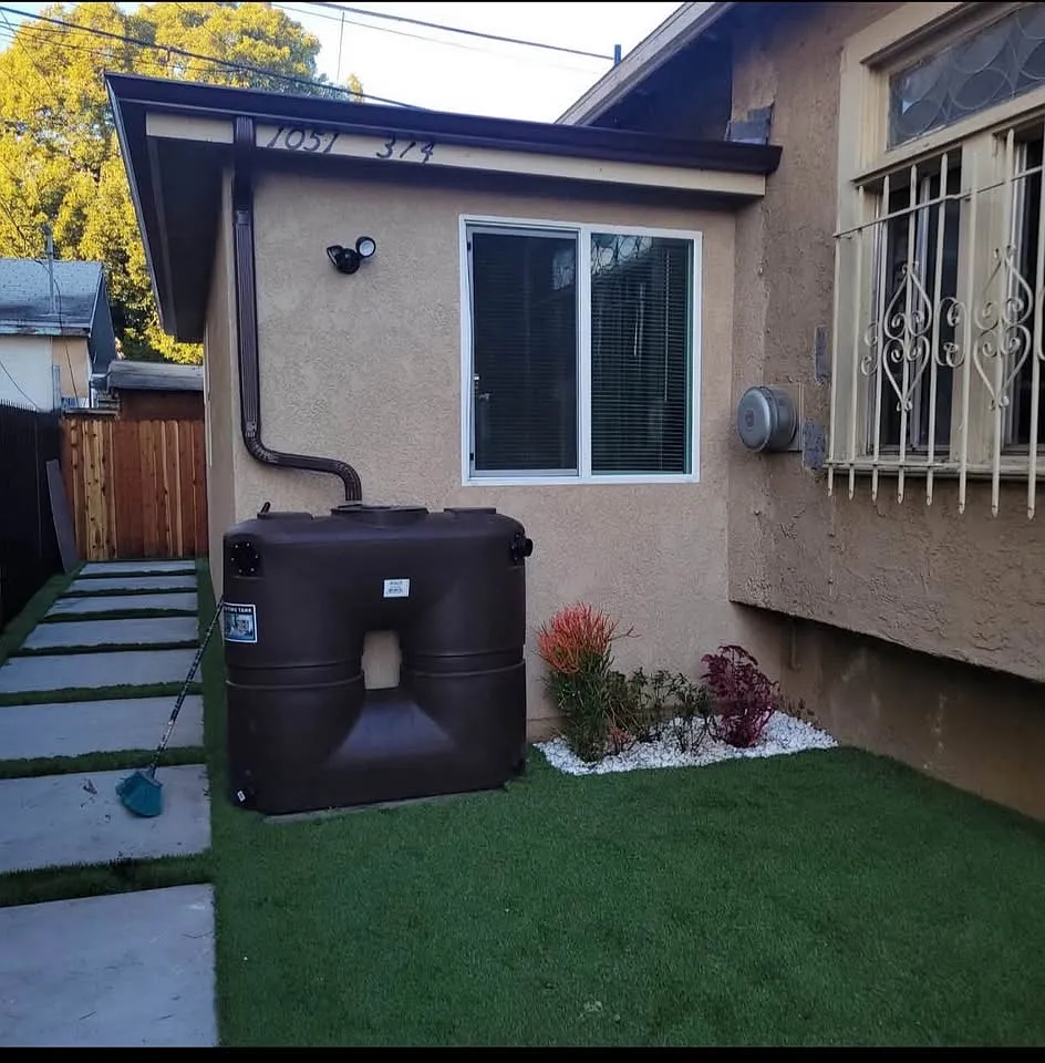 2 bed, 650 sqft, $2,200 — Photo 3