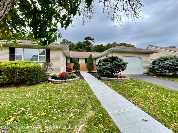 182 Pulaski Boulevard, Toms River, NJ 08757