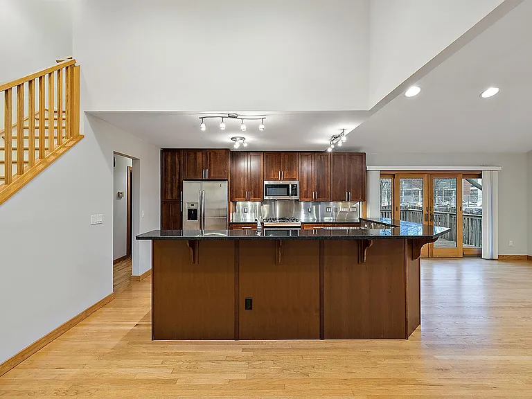 810 Chestnut St — Photo 5