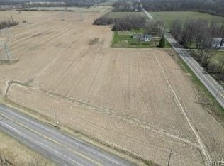 Fisk Rd, Lockport, NY 14094