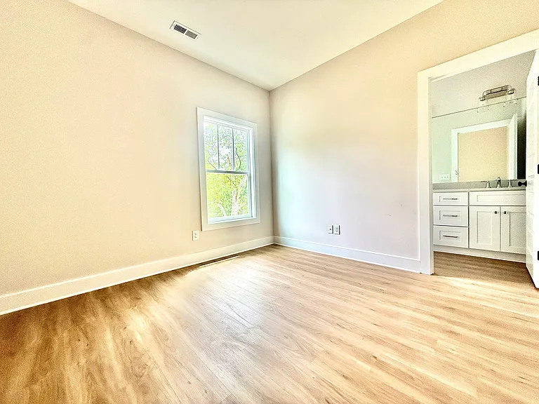 508 Dowd St #B — Photo 6