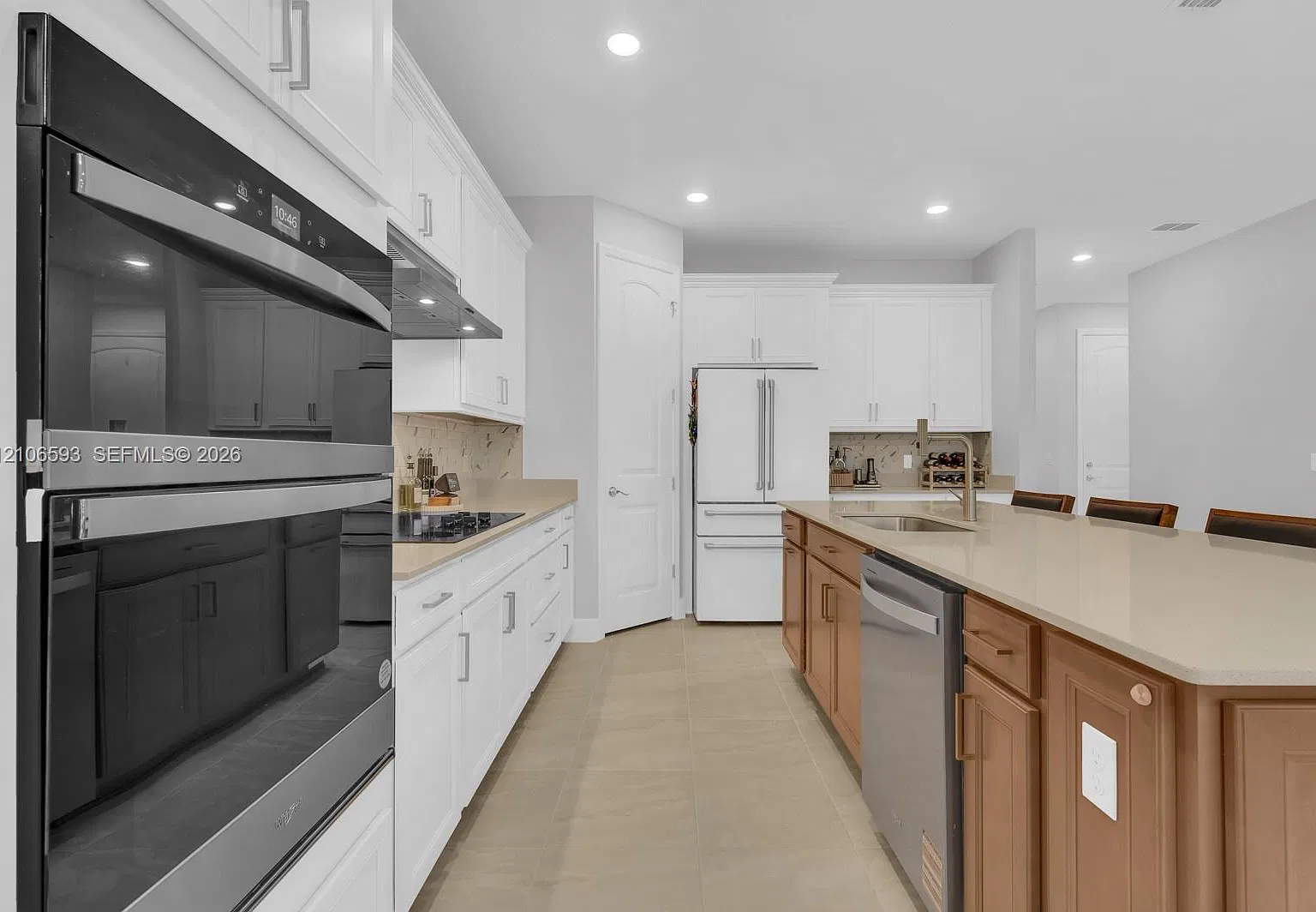 5 bed, 2.5 bath, 2894 sqft, $4,500 — Photo 4