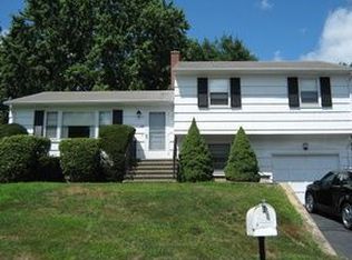 107 Ingleside Dr, Hamden, CT 06514