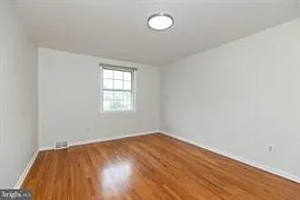 410 Woodlawn Ave — Photo 24