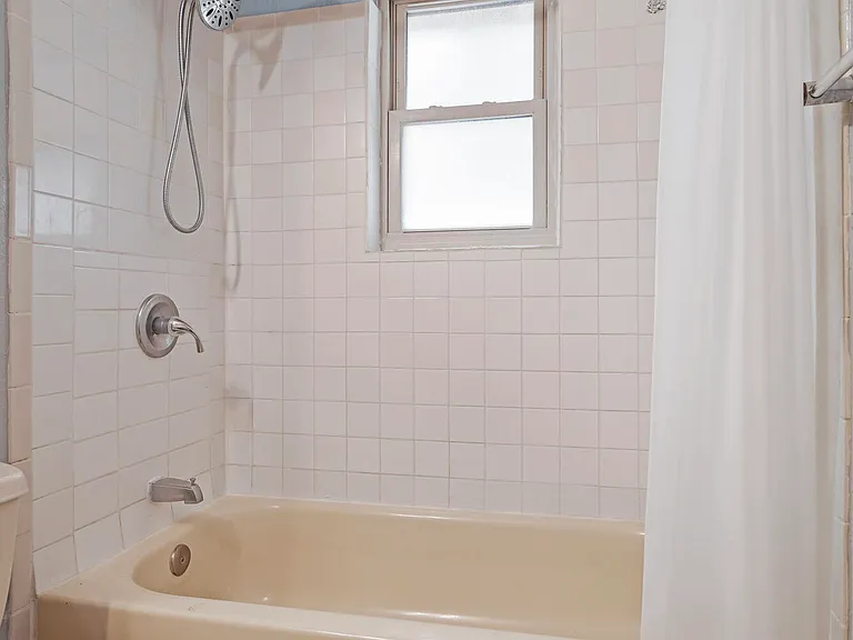 10372 Shenandoah St — Photo 28