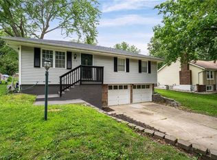 1210 SE 5th St, Lees Summit, MO 64063