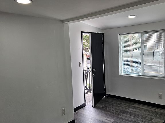 5th image of 325 N Normandie Ave #325