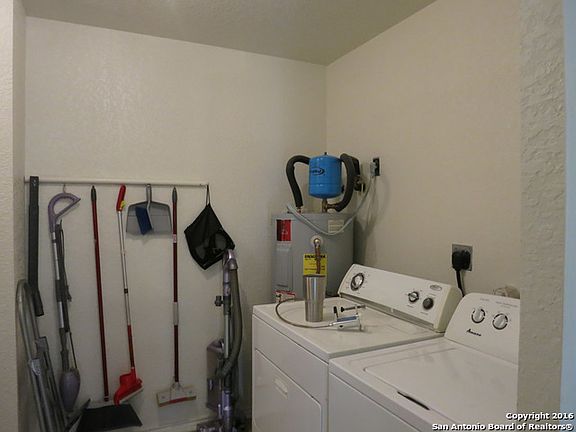 4th image of 4406 Stetson Park