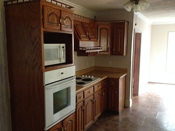 4th image of 68 Fisher St