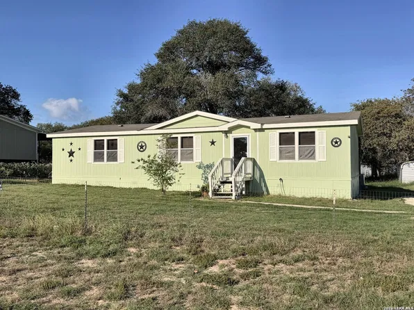 22803 Black Cherry, Elmendorf, TX 78112
