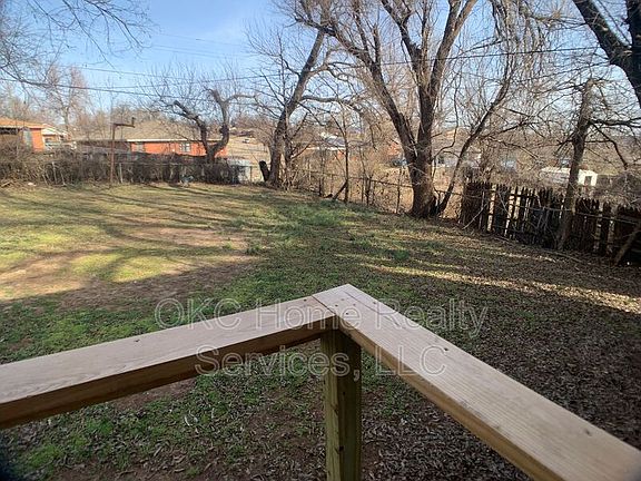 3rd image of 3217 NE 16th St