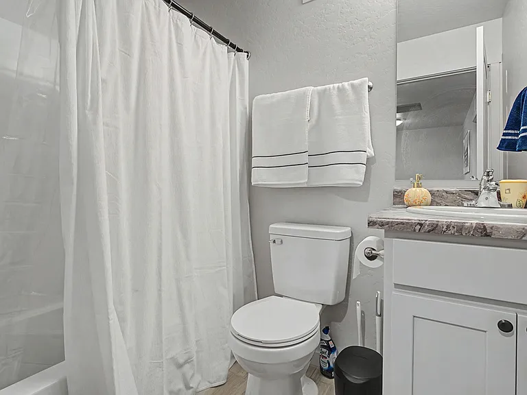 2350 Glen Canyon Ave #B — Photo 12