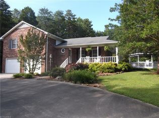 40 Wilbrook Dr, Thomasville, NC 27360