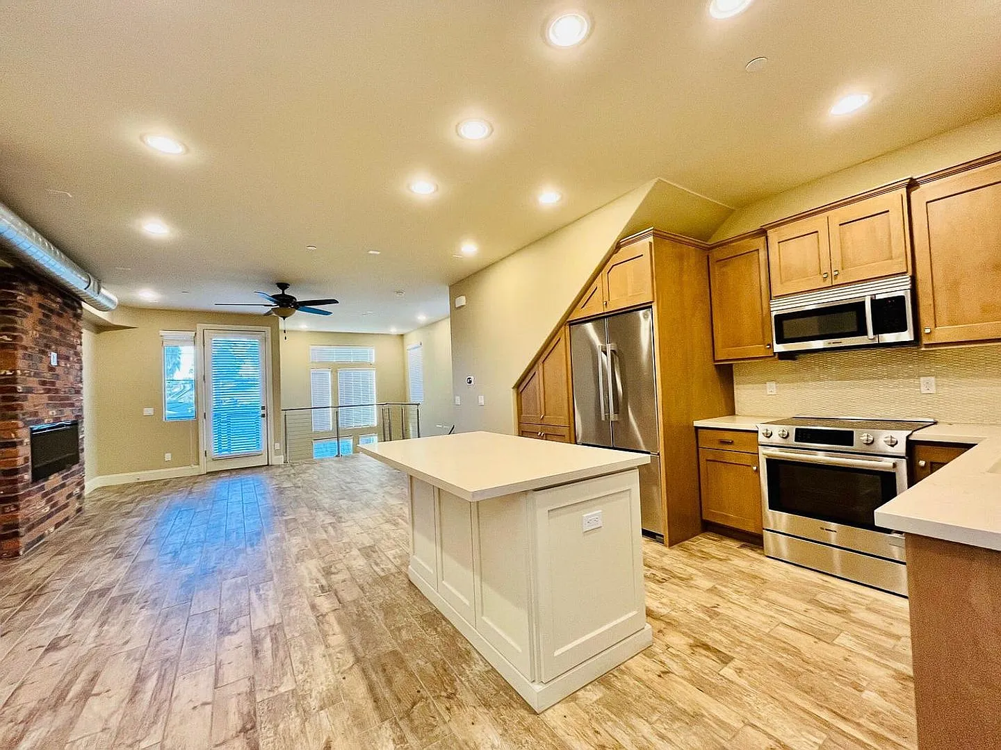 Woodmere Fwy (Unit #1010) — Photo 3