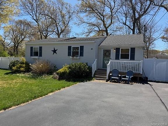 2nd image of 10 Hollingsworth Pl