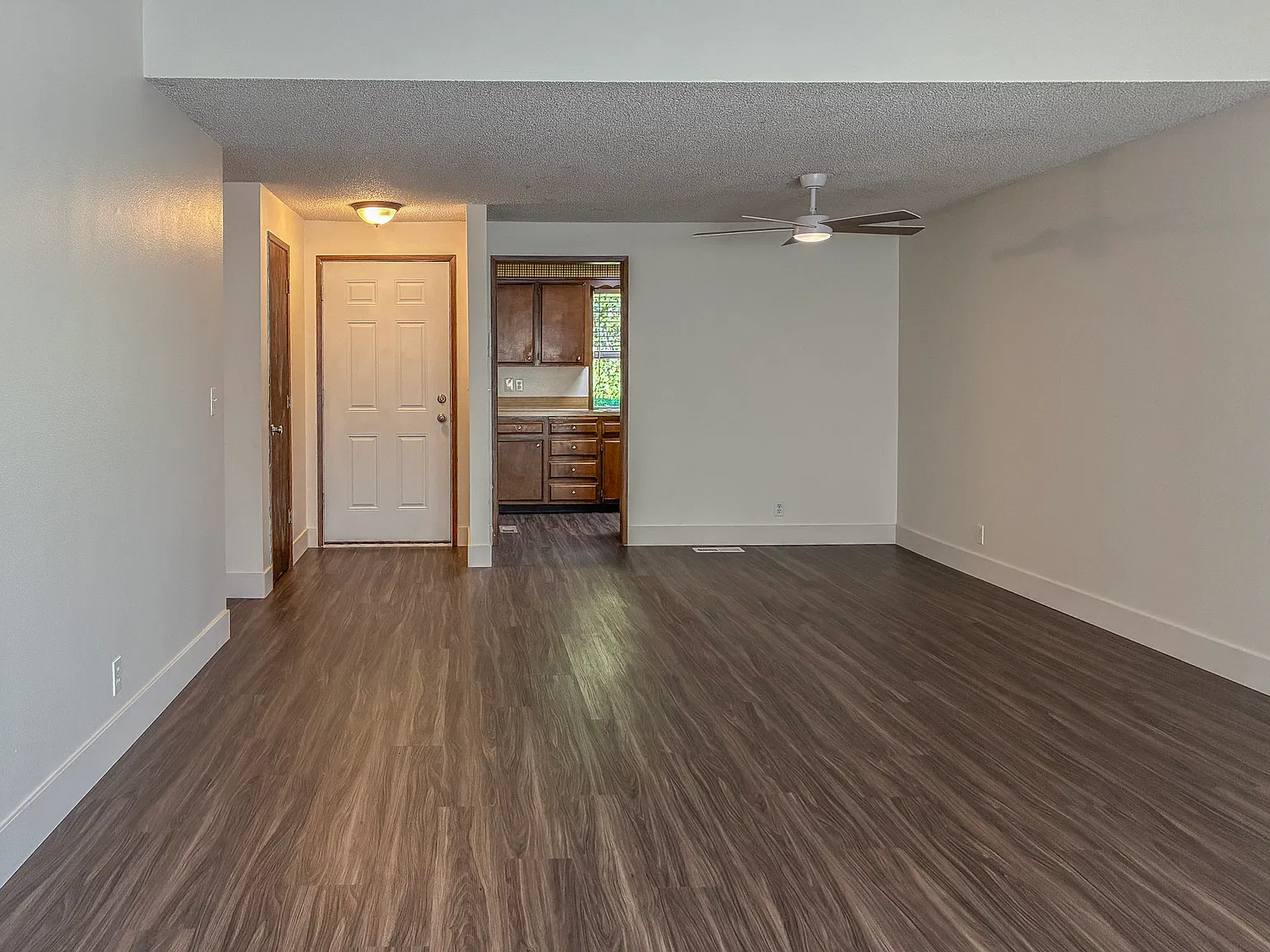 2 bed, 967 sqft, $1,395 — Photo 4