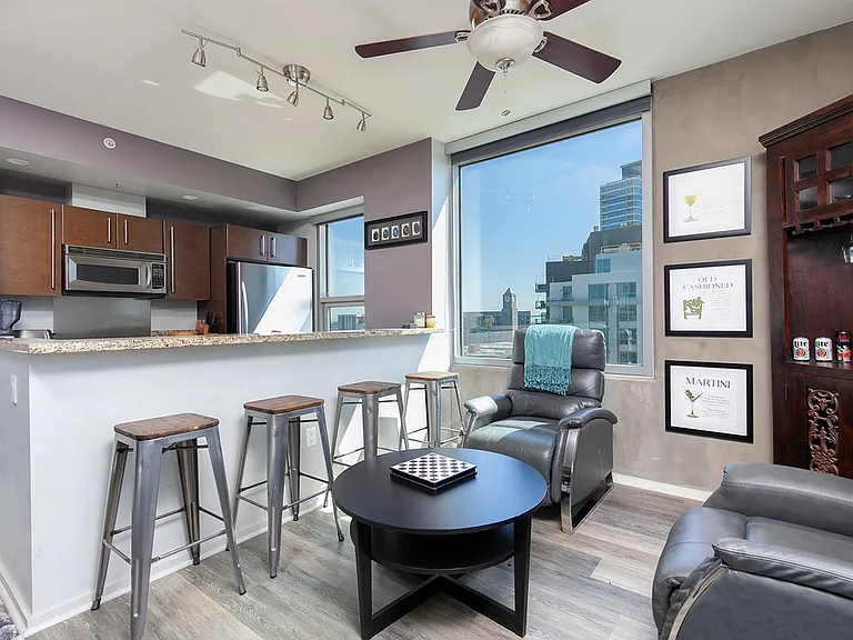 321 10th Ave #1208 — Photo 4