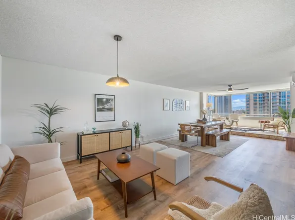 920 Ward Ave APT 14G, Honolulu, HI 96814