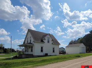 612 S 3rd St, Howells, NE 68641