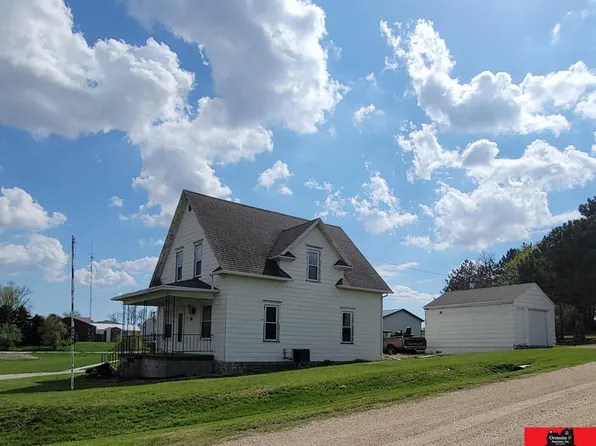 612 S 3rd St, Howells, NE 68641