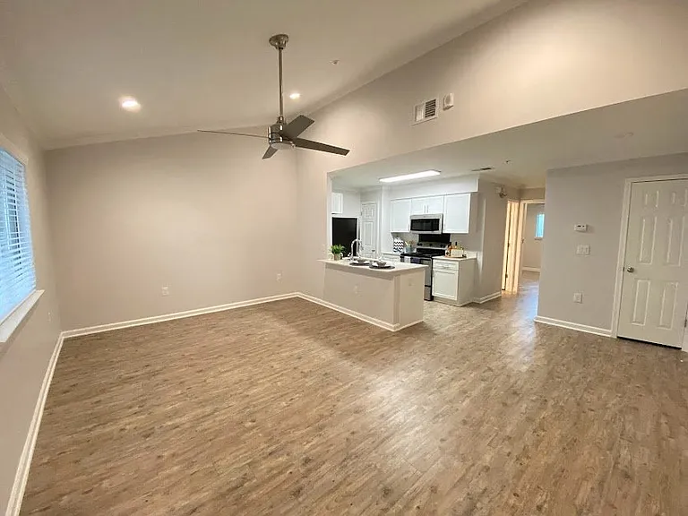 Juniper Springs Apartments — Photo 69