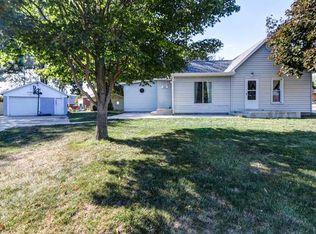 211 N Division St, Mahomet, IL 61853