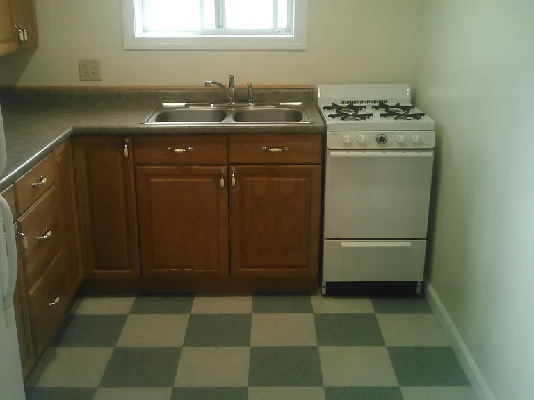 119 Pleasant St #6 — Photo 15