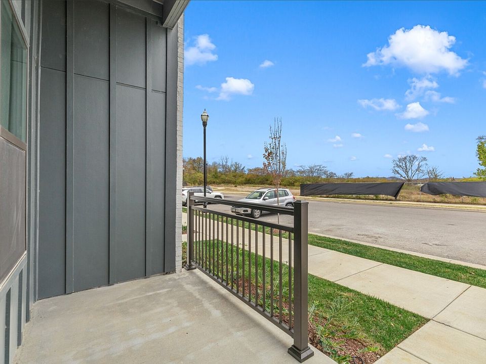 1st image of 1677 54th Ave N #107