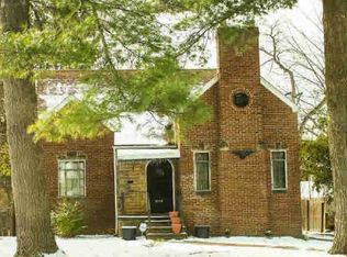 1026 Allston Rd, Cleveland Heights, OH 44121