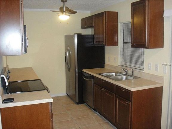3rd image of 6227 Yorktown Dr #142