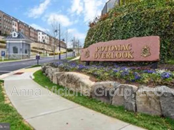 617 Sprintsail Way #1-72, Oxon Hill, MD 20745