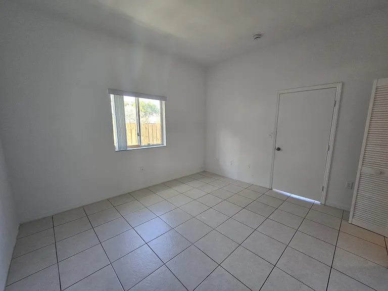 21500 SW 87th Ct — Photo 3