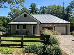 880 Sugar Hill Rd, Versailles, KY 40383