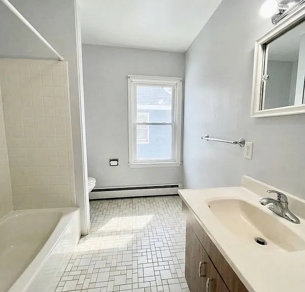 70 Oak St #2 — Photo 5