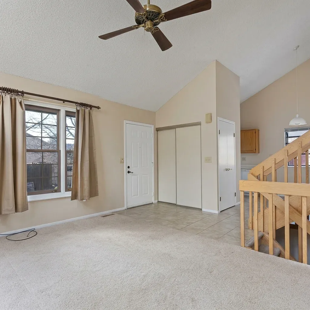 5 bed, 1764 sqft, $735 — Photo 2